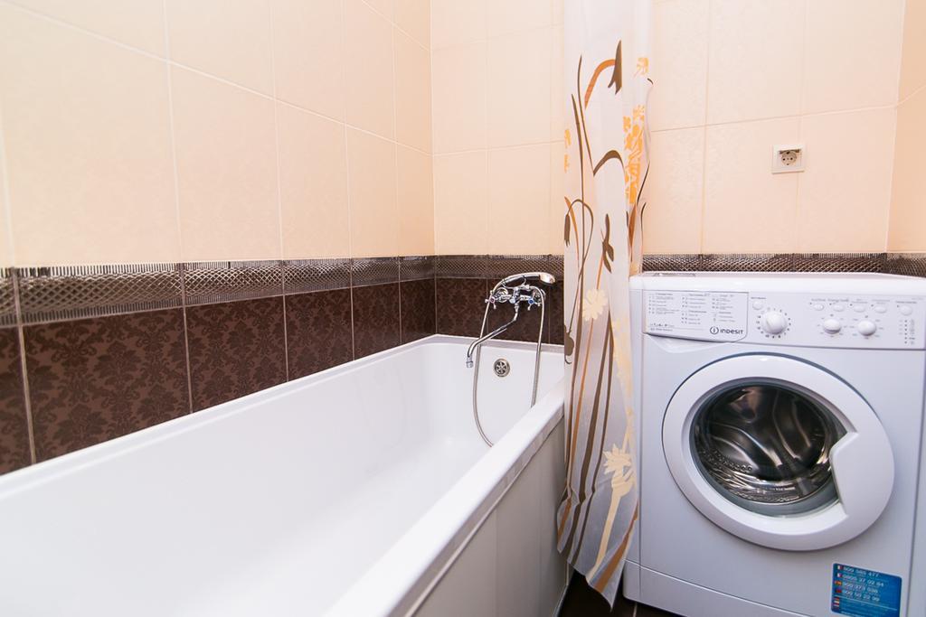 Vip Apartment On Novomestenskaya スームィ エクステリア 写真
